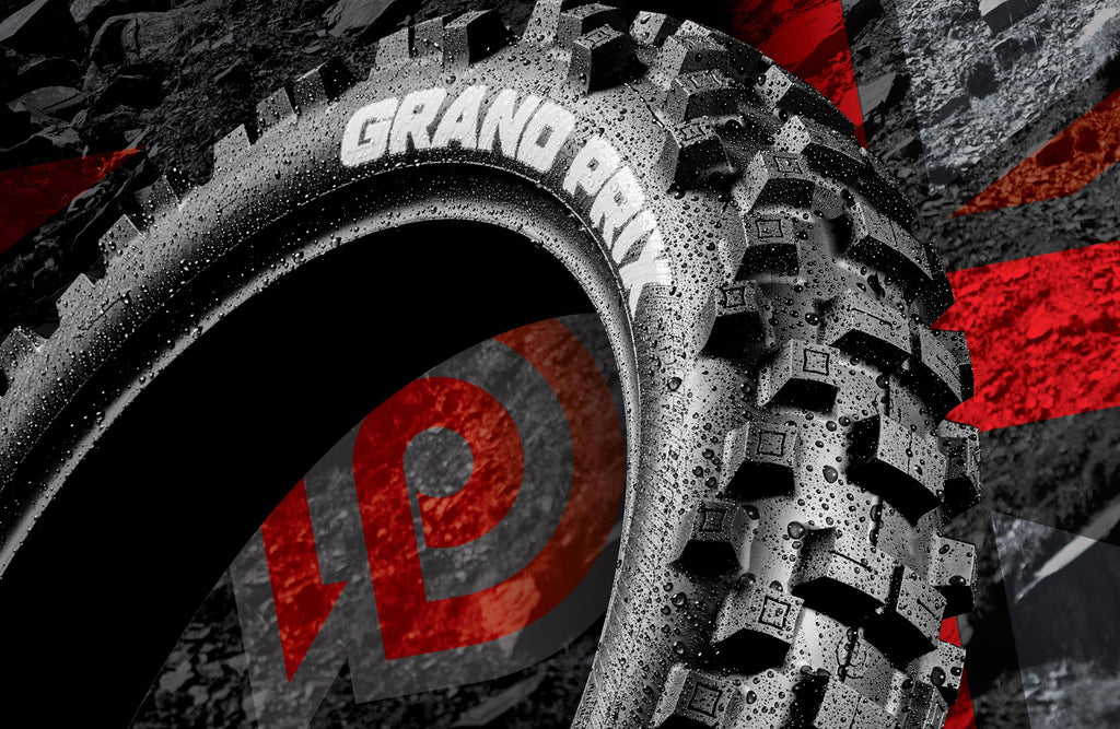 Pneu enduro Plews Tyres EN1 Grand Prix Spec B en action sur le terrain
