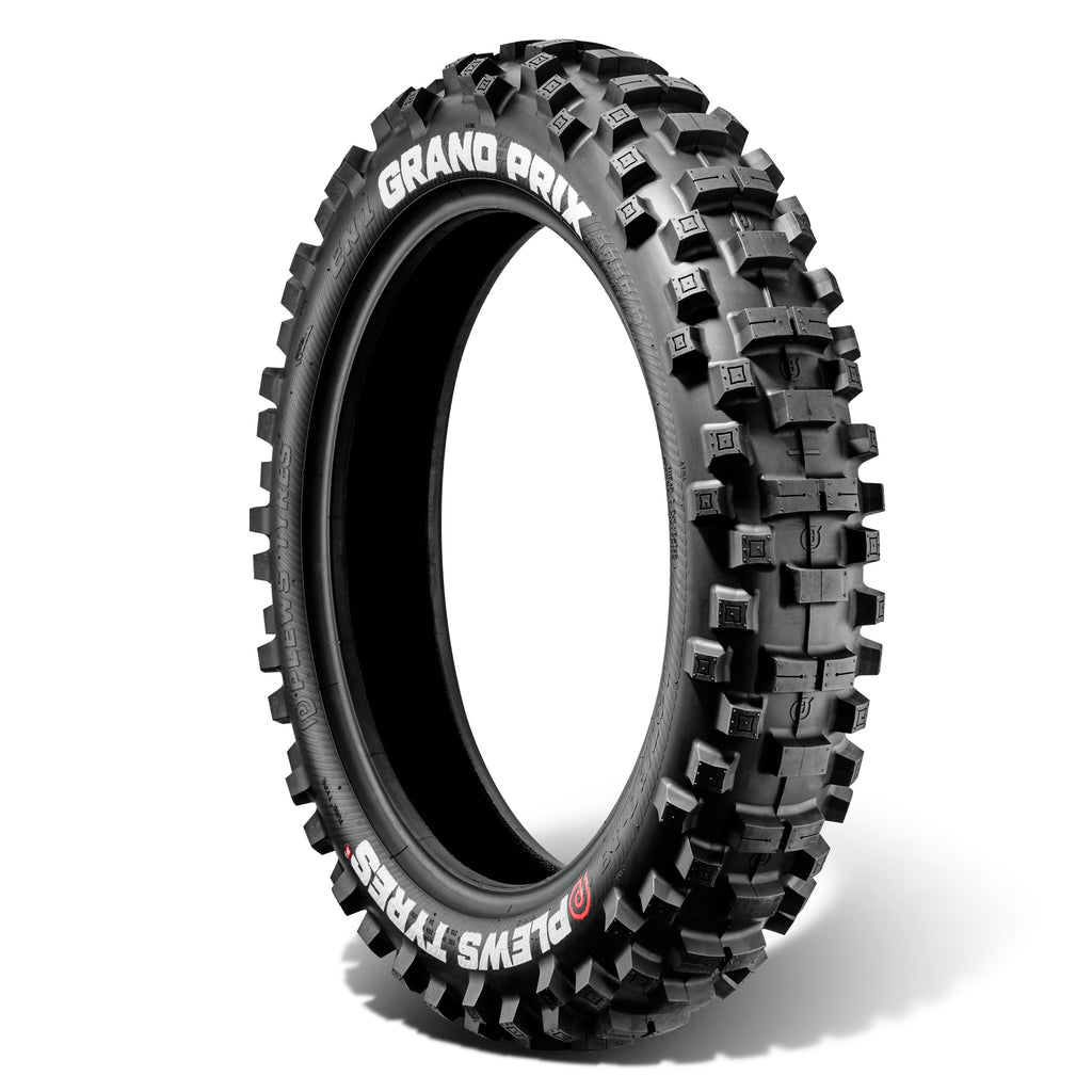 Detail des crampons 15 mm du pneu Plews Tyres EN1 Grand Prix Spec B
