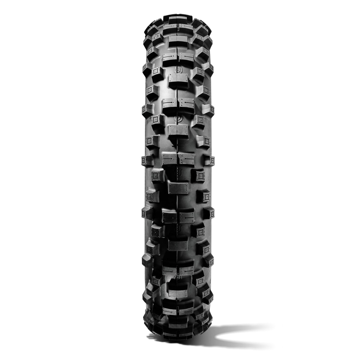 Pneu arriere Plews Tyres EN1 Grand Prix Spec B monte sur moto enduro
