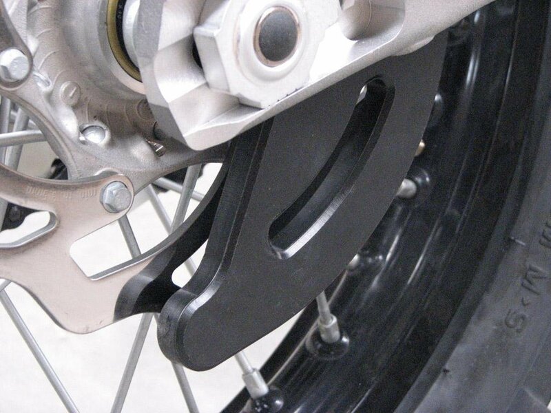 Protection disque arrière AXP pour KTM Husqvarna GasGas et Sherco protégeant le disque de frein en enduro et hard enduro