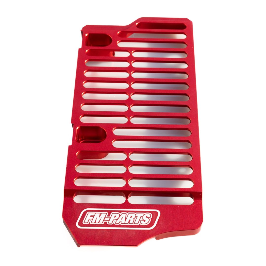 Protection de radiateur Beta rouge FM-Parts aluminium CNC pour moto enduro Beta RR 2T et 4T – renfort radiateur hard enduro ultra résistant