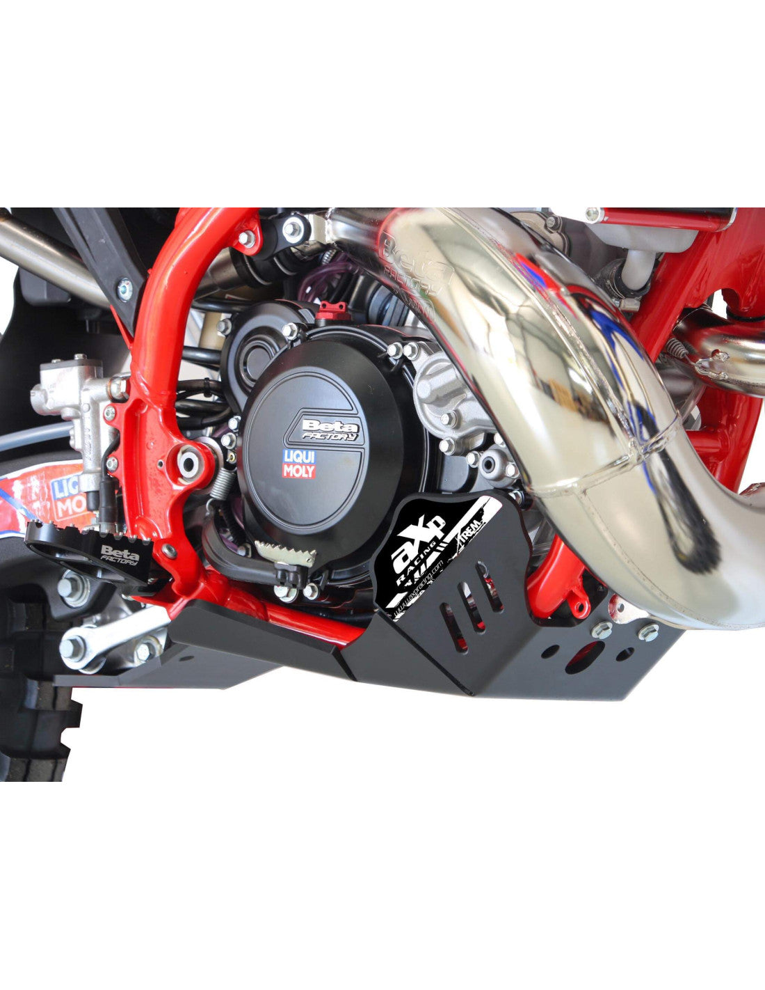 Sabot AXP Xtreme 8mm Beta 250 300 RR Xtrainer protection moteur hard enduro avec la moto