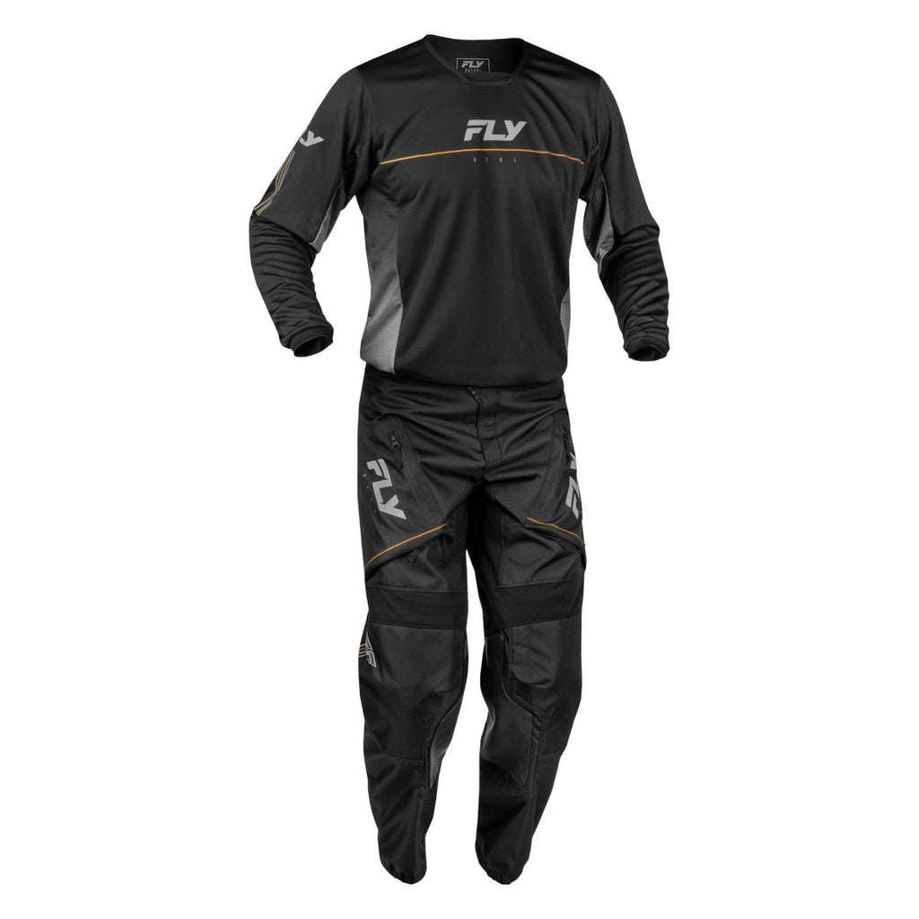 Tenue enduro Fly Racing Patrol 2027 Noir Gris portée - maillot et pantalon