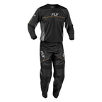 Tenue enduro Fly Racing Patrol 2027 Noir Gris portée - maillot et pantalon