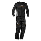 Tenue enduro Fly Racing Patrol Over-Boot 2027 Noir Gris portée - maillot et pantalon